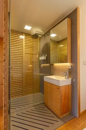 Stüdyo, Balkon, Nehir Manzaralı (3rd Floor Back)