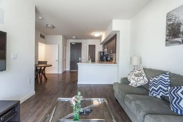 Luxury 1-bedroom Suite 4 (with air mattress on request)