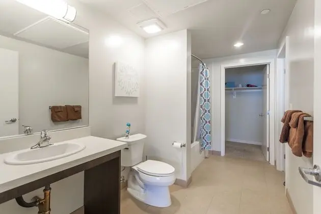 Luxury 1-bedroom Suite 4 (with air mattress on request)