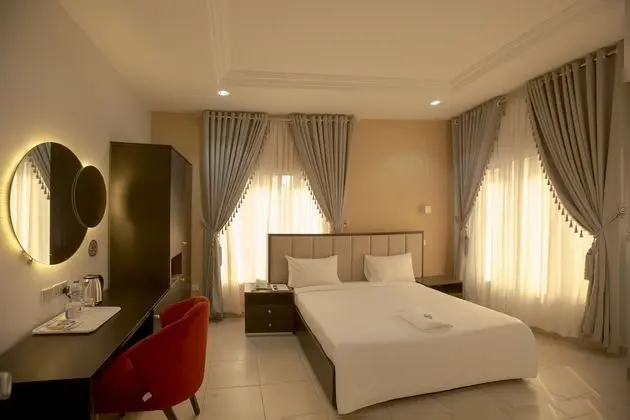 Deluxe Tek Büyük Yataklı Oda