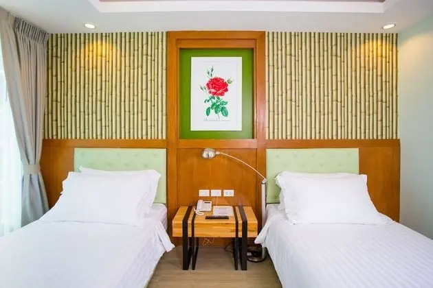 Deluxe Twin Room with Balcony