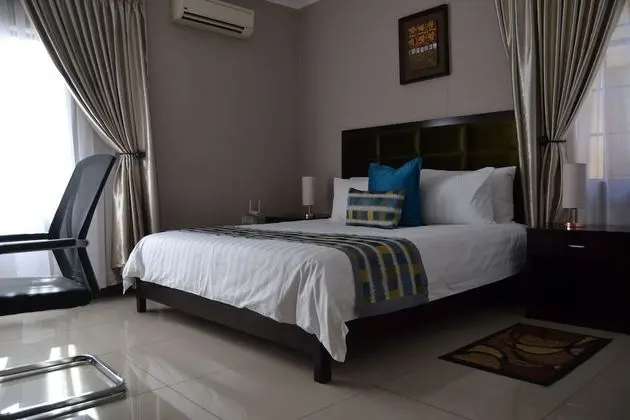 Comfort Tek Büyük Yataklı Oda