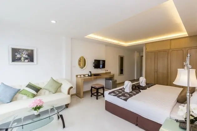 Grand Deluxe Bathtub