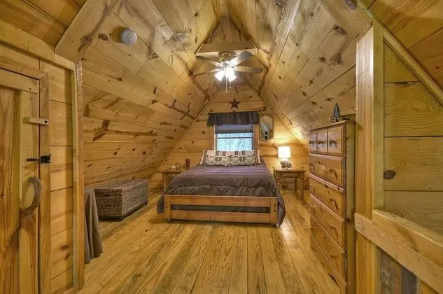 Kulübe (Triple Treat- Rustic Cabin near Blue )
