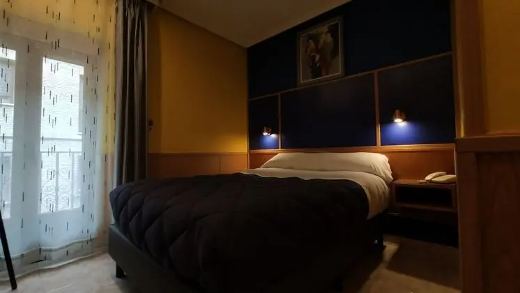 Tek Büyük Yataklı Oda (1 Double or 2 single beds)