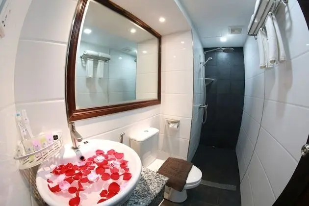 Deluxe Üç Kişilik Oda
