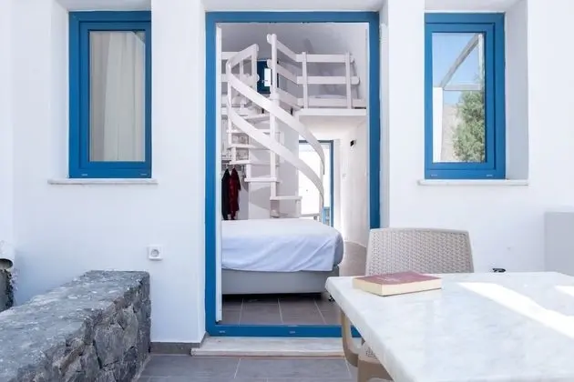 Family Oda, Dağ Manzaralı (Split Level)
