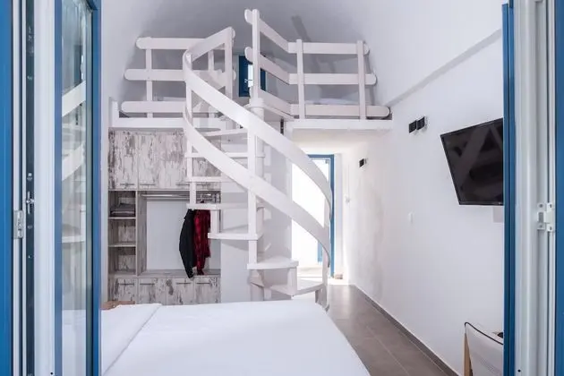 Family Oda, Dağ Manzaralı (Split Level)