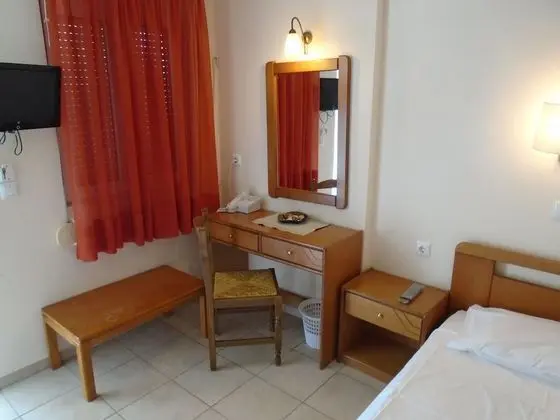 Üç Kişilik Oda, Deniz Manzaralı