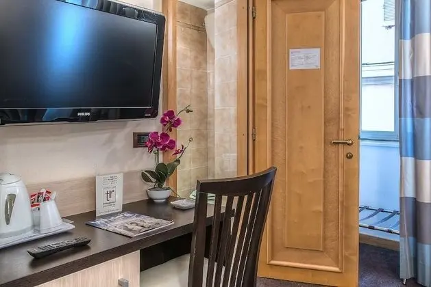 Superior Büyük Yataklı Tek Kişilik Oda