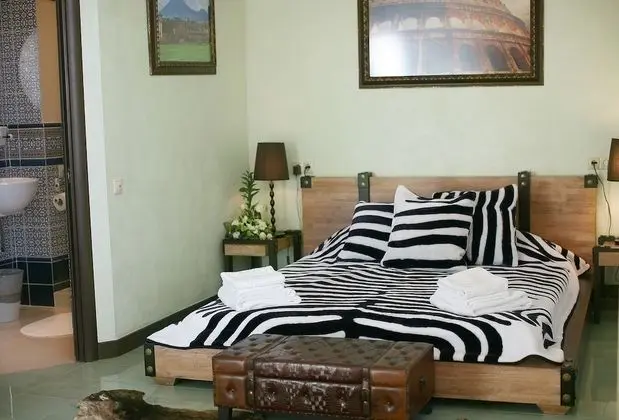 Standard Tek Büyük Yataklı Oda