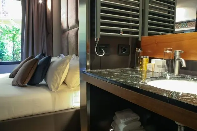 Deluxe Tek Büyük Yataklı Oda