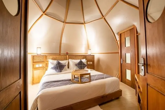Luxury Glamping with Bathtub