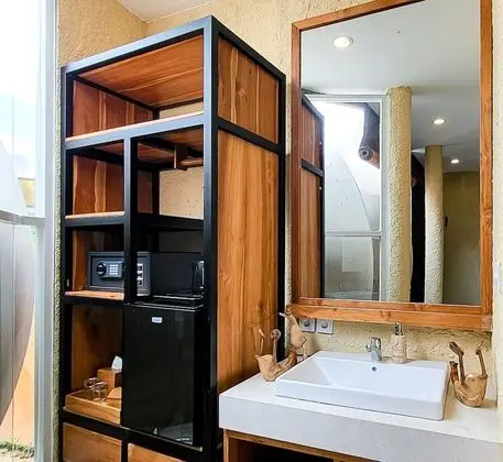 Luxury Glamping with Bathtub
