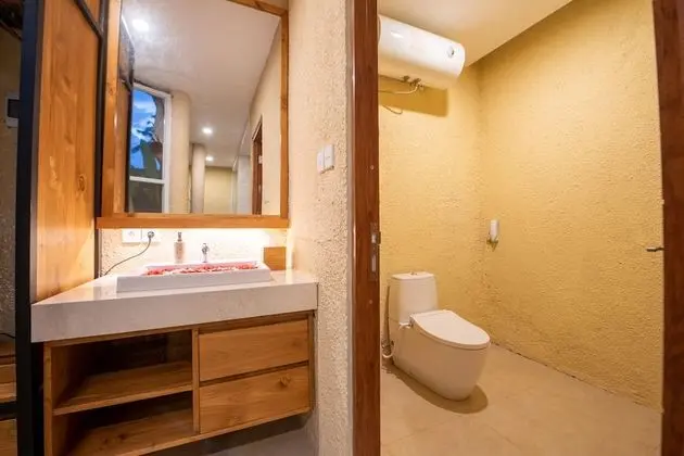 Luxury Glamping with Bathtub