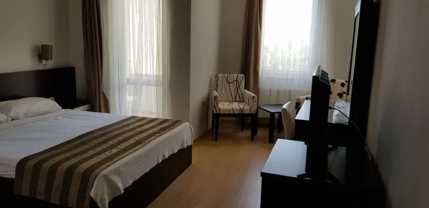 Tek Büyük Yataklı Oda, 1 Çift Kişilik Yatak, Balkon, Deniz Manzaralı