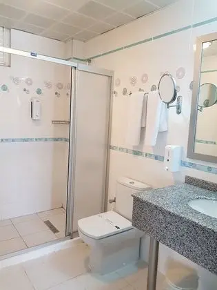 Üç Kişilik Oda, Birden Çok Yatak, Havuz Kenarı