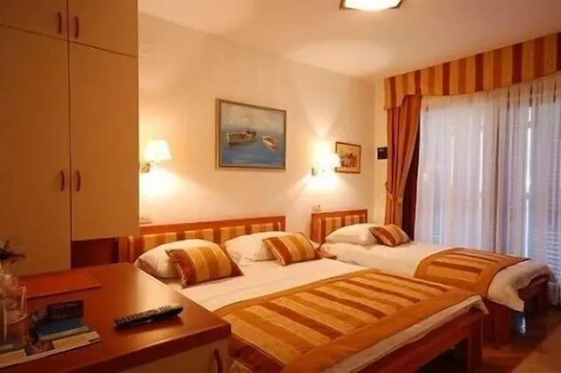 Standard Üç Kişilik Oda, Balkon