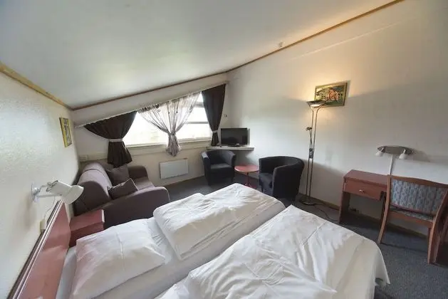 Basic Tek Büyük Yataklı Oda