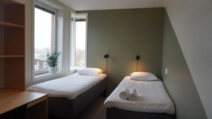 Basic Tek Büyük Yataklı Oda, Ortak Banyo