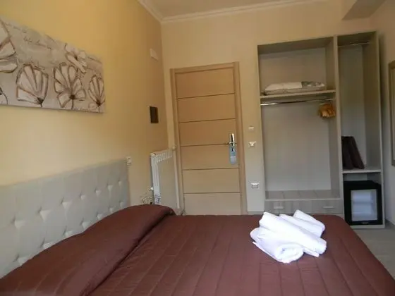 Comfort Tek Büyük veya İki Ayrı Yataklı Oda