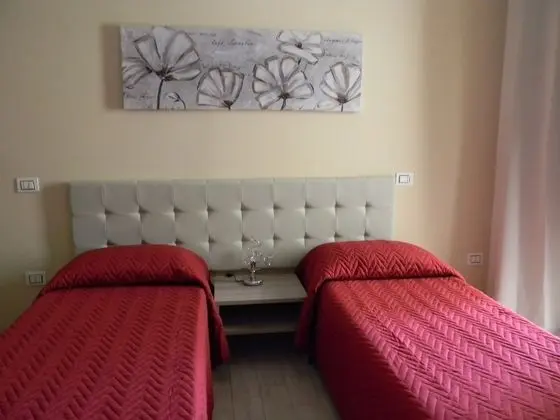 Comfort Tek Büyük veya İki Ayrı Yataklı Oda