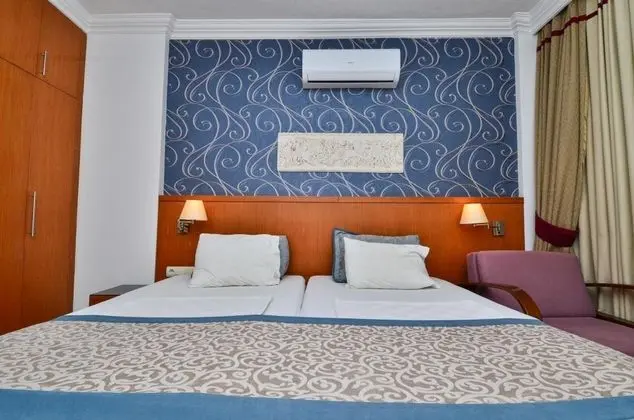 Deluxe Oda, Havuz veya Bahçe Manzaralı