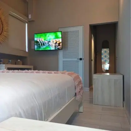 Classic Oda, 1 Büyük (Queen) Boy Yatak, Buzdolabı