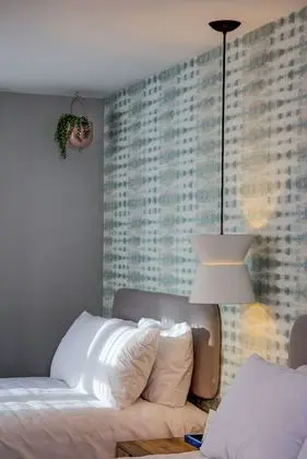 Traditional Tek Büyük Yataklı Oda