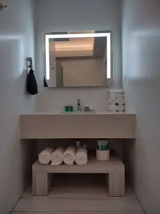 Traditional Tek Büyük Yataklı Oda