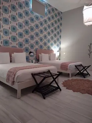 Traditional Tek Büyük Yataklı Oda