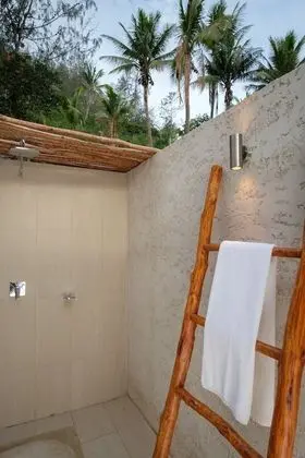 Deluxe Villa (Pool Bure)