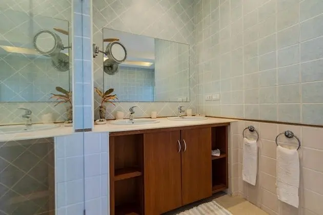 Deluxe Villa