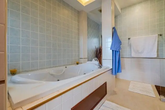 Deluxe Villa