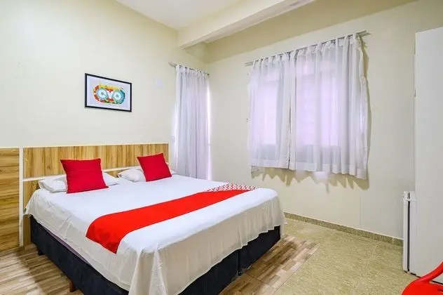 Traditional Tek Büyük Yataklı Oda