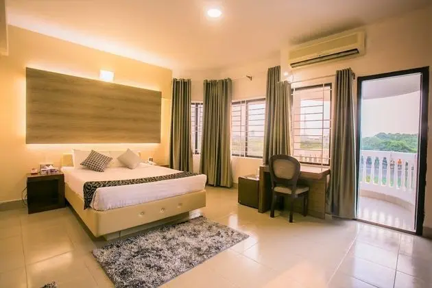 Premier Tek Büyük Yataklı Oda, Balkon, Göl Manzaralı