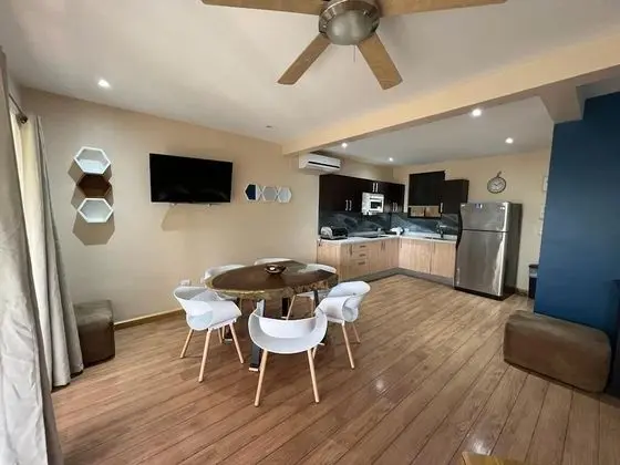 Deluxe Apart Daire, 2 Yatak Odası, Küçük Mutfak, Kısmi Deniz Manzaralı