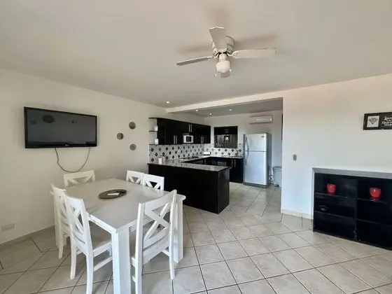 Deluxe Apart Daire, 2 Yatak Odası, Küçük Mutfak, Kısmi Deniz Manzaralı