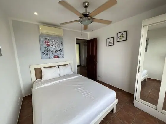 Deluxe Stüdyo, 1 Yatak Odası, Küçük Mutfak, Bahçe Manzaralı (3rd Level-No Elevator)