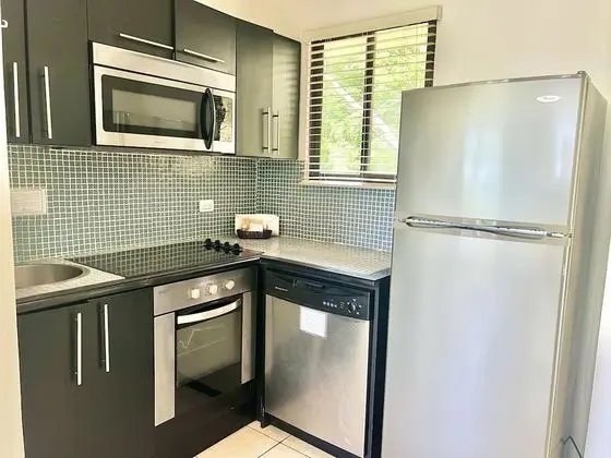 Deluxe Stüdyo, 1 Yatak Odası, Küçük Mutfak, Bahçe Manzaralı (3rd Level-No Elevator)