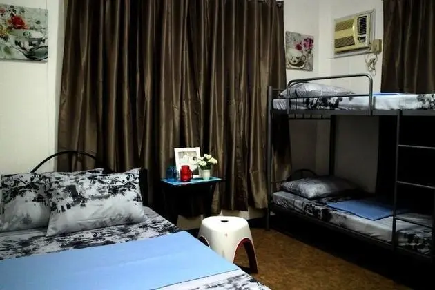 ROOM FOR 6