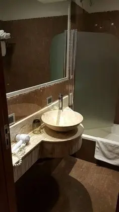 Standard Tek Büyük veya İki Ayrı Yataklı Oda