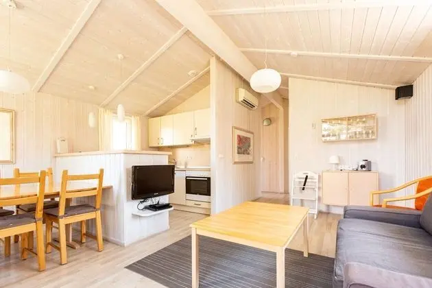 AMAZONIA House Standard, Parking in front of the house