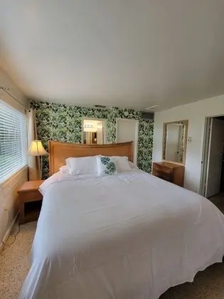 3 Bedroom 2 Bath (201)