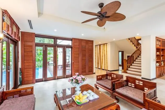 Villa, 4 Yatak Odası, Kişiye Özel Havuzlu, Bahçe Manzaralı