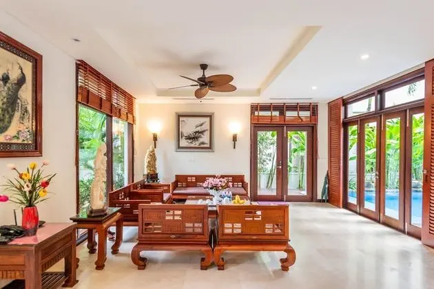 Villa, 4 Yatak Odası, Kişiye Özel Havuzlu, Bahçe Manzaralı