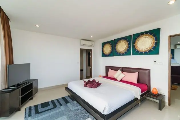 Four Bedrooms Villa