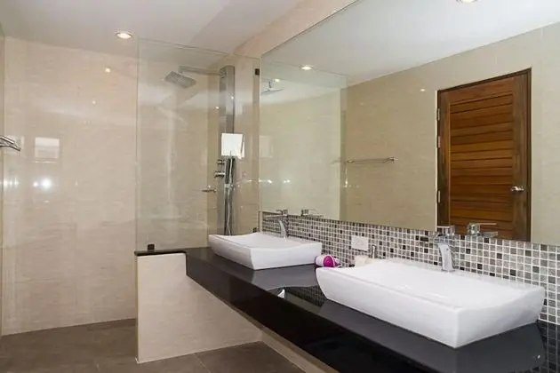 2 Bedrooms Penthouse Apartment