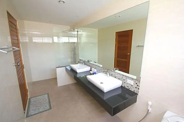 2 Bedrooms Penthouse Apartment