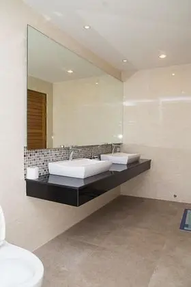 2 Bedrooms Penthouse Apartment
